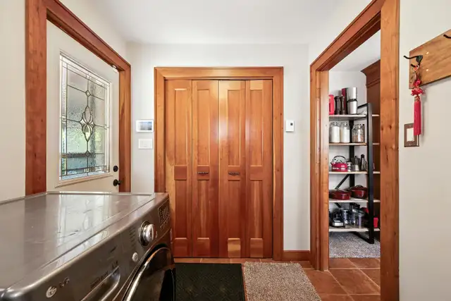 LUXURY HOME FOR SALE – PRICED BELOW MARKET VALUE! 39 Cedar - Photo 22