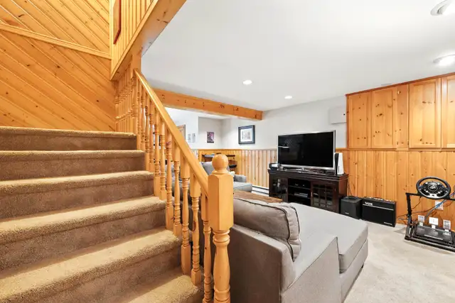 LUXURY HOME FOR SALE – PRICED BELOW MARKET VALUE! 39 Cedar - Photo 23