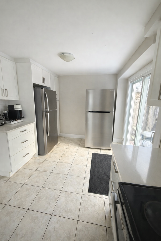 Recently Renovated 5 Bedroom Student Home in a Great Location!