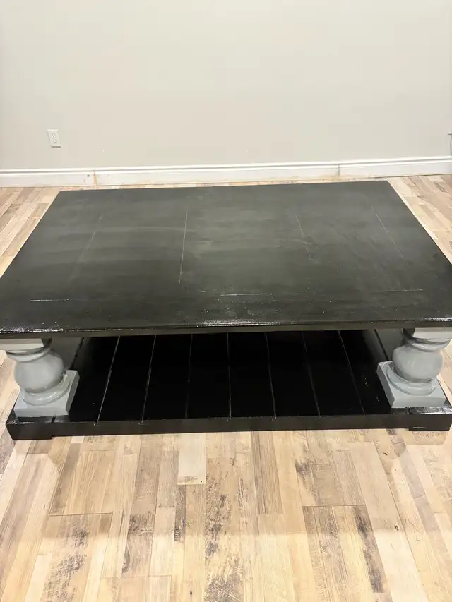 Coffee Table - Photo 2