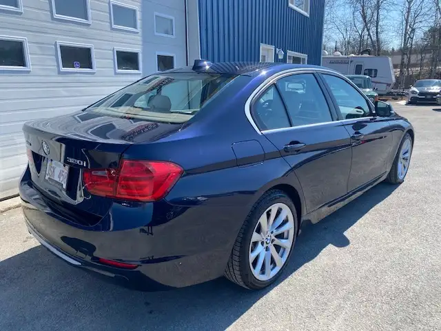 2014 BMW 3 Series 320i xDrive - Photo 4