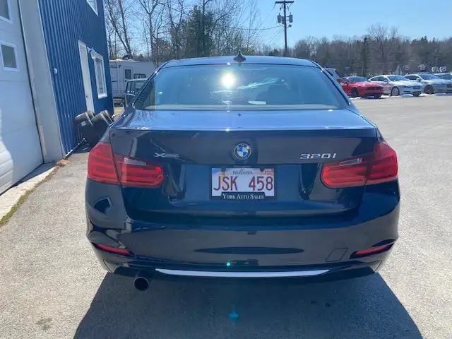 2014 BMW 3 Series 320i xDrive - Photo 6