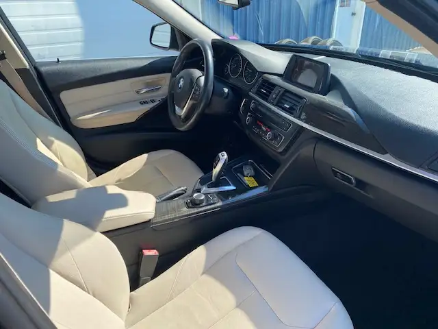 2014 BMW 3 Series 320i xDrive - Photo 9