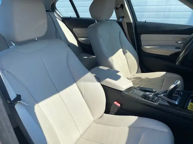 2014 BMW 3 Series 320i xDrive - Photo 10