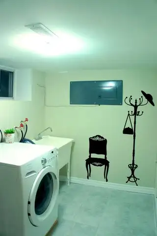 NEWLY RENOVATED CLEAN & COZY ROOM FOR RENT (FEMALE) - Photo 5