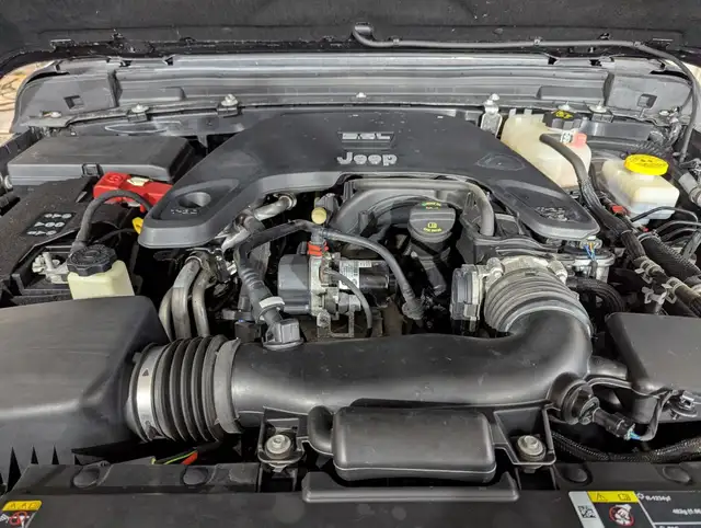 2021 Jeep Wrangler SPORT WITH 3.6L V6 ENGINE/SOFT TOP ONLY! - Photo 17