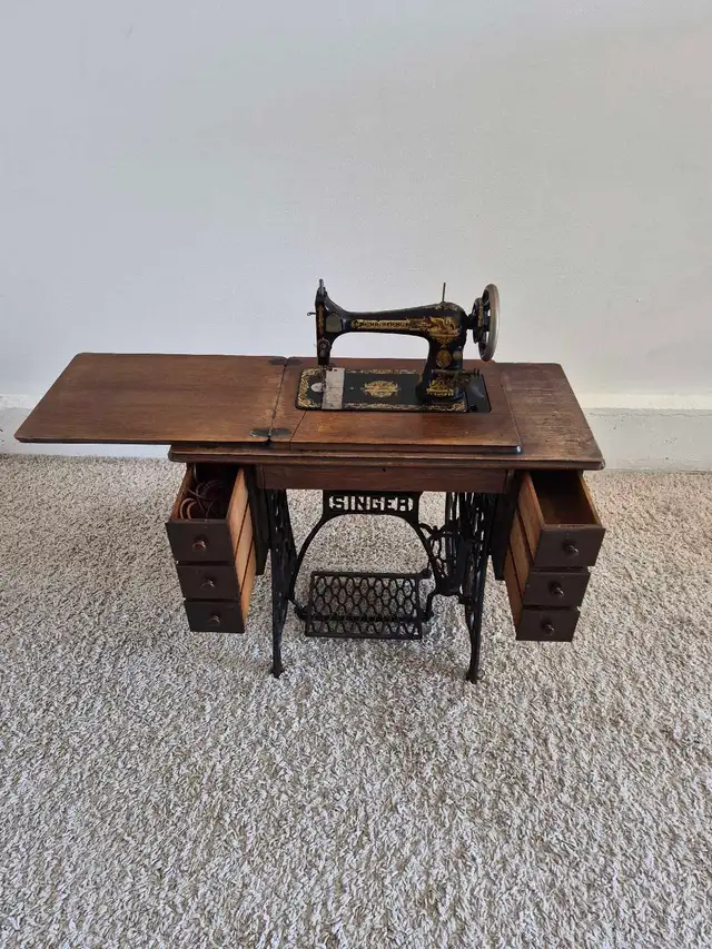DELIVERY AVAILABLE Singer Treadle Vintage Sewing Machine Antique - Photo 8