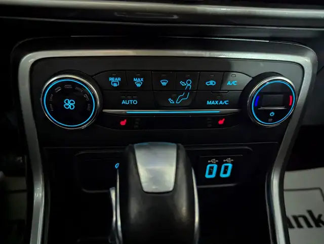 2020 Ford EcoSport SE WITH A SUNROOF/AMAZING GAS MILEAGE! - Photo 14