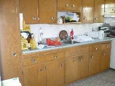 WANTED: 2 Bedroom apartment in duplex, triplex or house