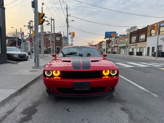 2016 DODGE CHALLENGER SXT PLUS ! NO ACCIDENTS ! CERTIFIED ! - Photo 2