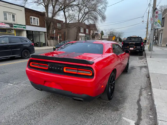 2016 DODGE CHALLENGER SXT PLUS ! NO ACCIDENTS ! CERTIFIED ! - Photo 4