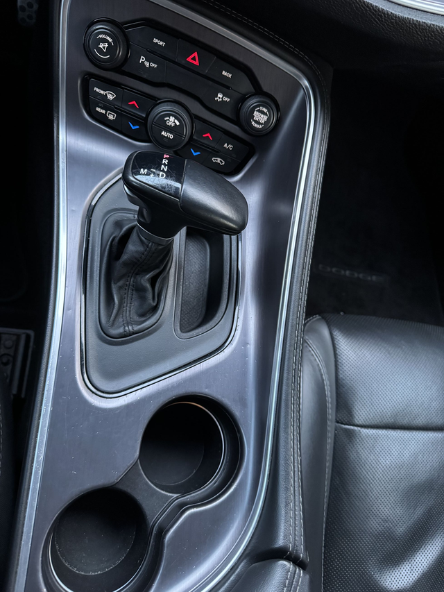 2016 DODGE CHALLENGER SXT PLUS ! NO ACCIDENTS ! CERTIFIED ! - Photo 19