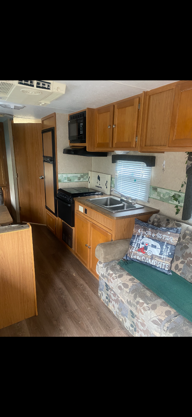 TRAILER! Great condition - Photo 5