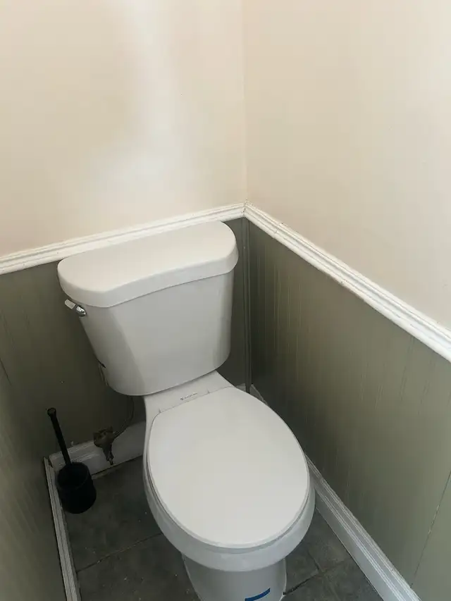 TOILET❗️Hamilton PLUMBER ☎️647-232-5731 - Photo 3