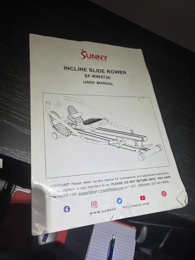 Rowing Machine - Photo 2