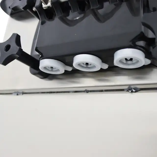 2 1Flavors Stainless Steel Soft Ice Cream Machine 3 Heads 210185 - Photo 8