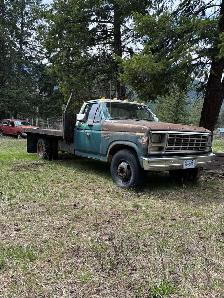 1980 Ford F-350 dually Flatdeck one owner truck since new. $1700