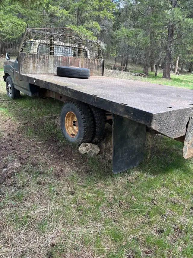 1980 Ford F-350 dually Flatdeck one owner truck since new. $1700 - Photo 4