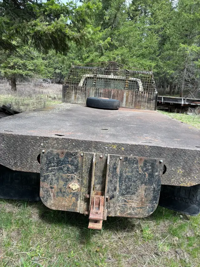 1980 Ford F-350 dually Flatdeck one owner truck since new. $1700 - Photo 5