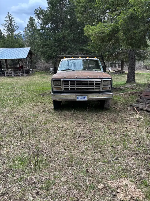 1980 Ford F-350 dually Flatdeck one owner truck since new. $1700 - Photo 6
