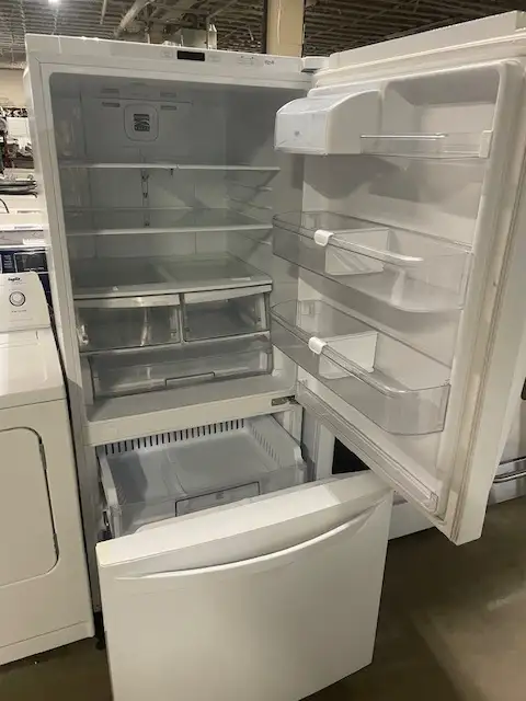 Réfrigérateur blanc congélateur en bas Kenmore Elite - Photo 2