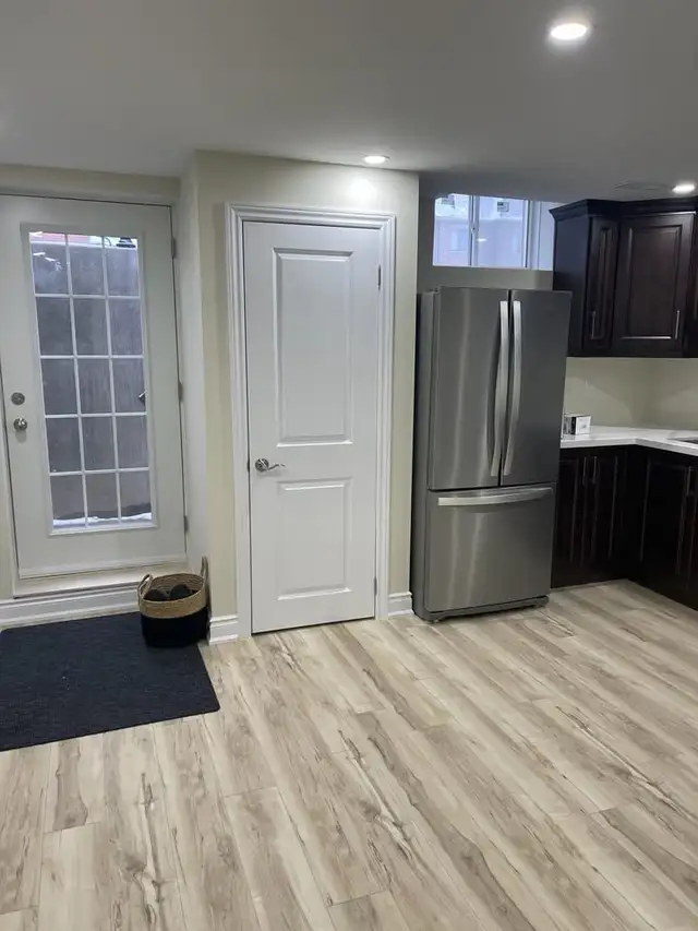 Legal - Two bedroom basement apartment for RENT - Photo 8