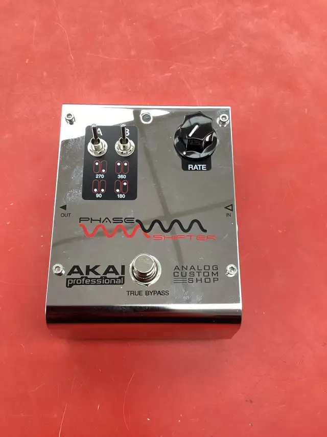 pedale a guitare Akai phase shifter