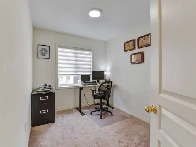 Ajax 3BR House for Rent | 3 Parking - Photo 6