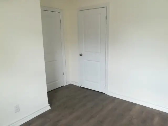 @Bloor, Ossington TTC, Room on 2nd Floor to Rent-2Min TTC Subway - Photo 4