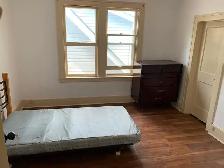 $465 Room for rent - Photo 5