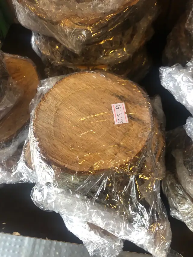Plusieurs tranches de bois allant de 4$ à 25$ la tran - Photo 6
