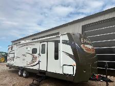2013 Jayce Eagle 32’, bunks and outdoor kitchen!