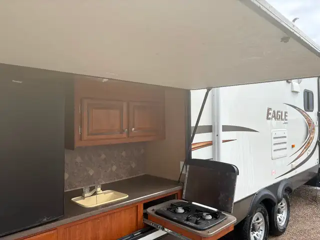 2013 Jayce Eagle 32’, bunks and outdoor kitchen! - Photo 2