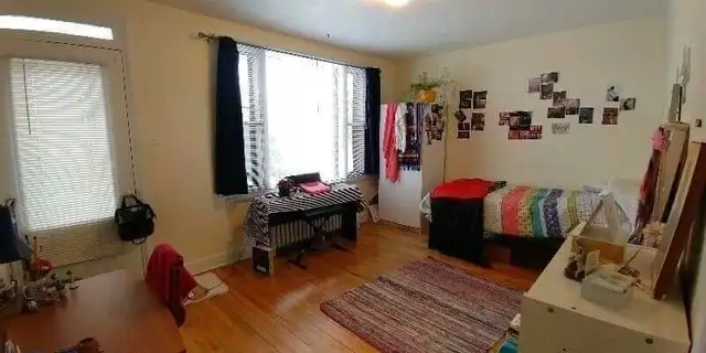 1er juillet près Cégep Ste-Foy,St.Lawrence et Université