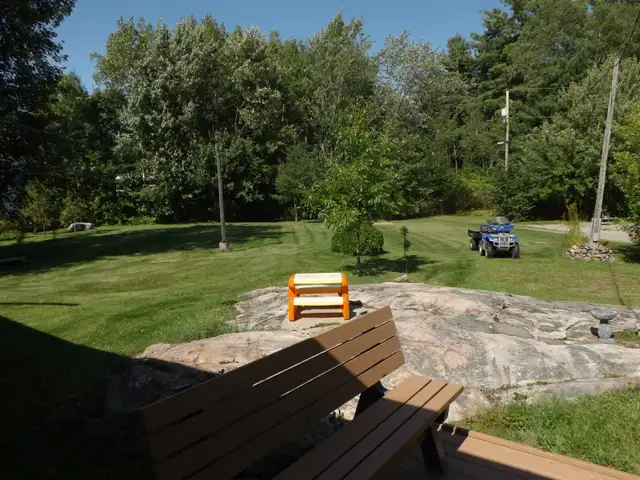 Large waterfront property West Arm of Lake Nippising - Photo 8