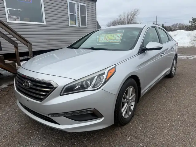 2015 Hyundai Sonata - Photo 2