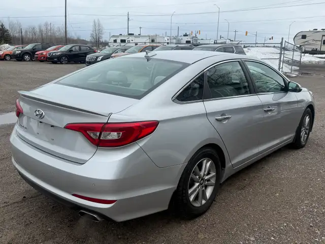 2015 Hyundai Sonata - Photo 3