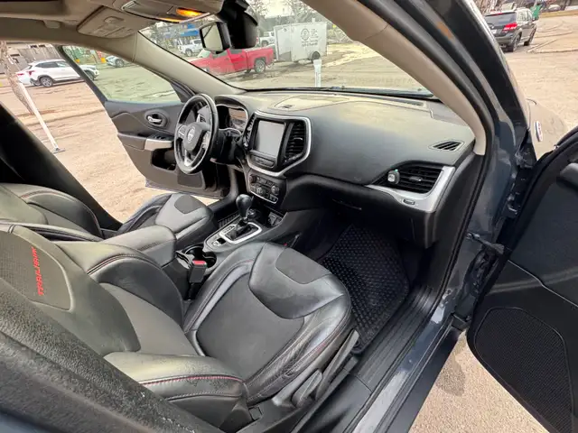 Jeep Cherokee Trailhawk - Photo 6