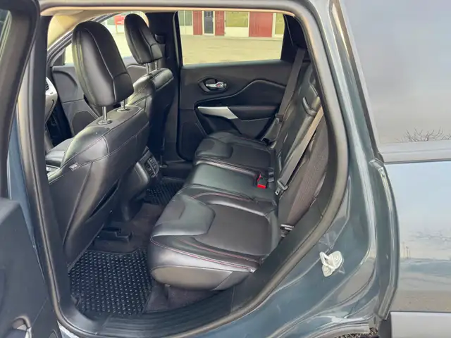 Jeep Cherokee Trailhawk - Photo 7