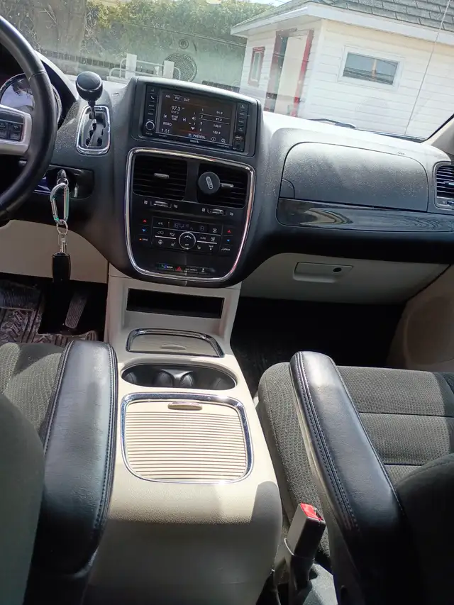 Dodge Caravan 2016 Crew 13,000nég - Photo 3