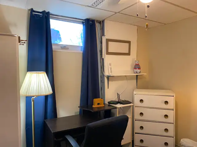 Room for RENT - 58 Woodstone Crescent - 5 MIN WALK TO SLC - Photo 2