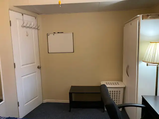 Room for RENT - 58 Woodstone Crescent - 5 MIN WALK TO SLC - Photo 3