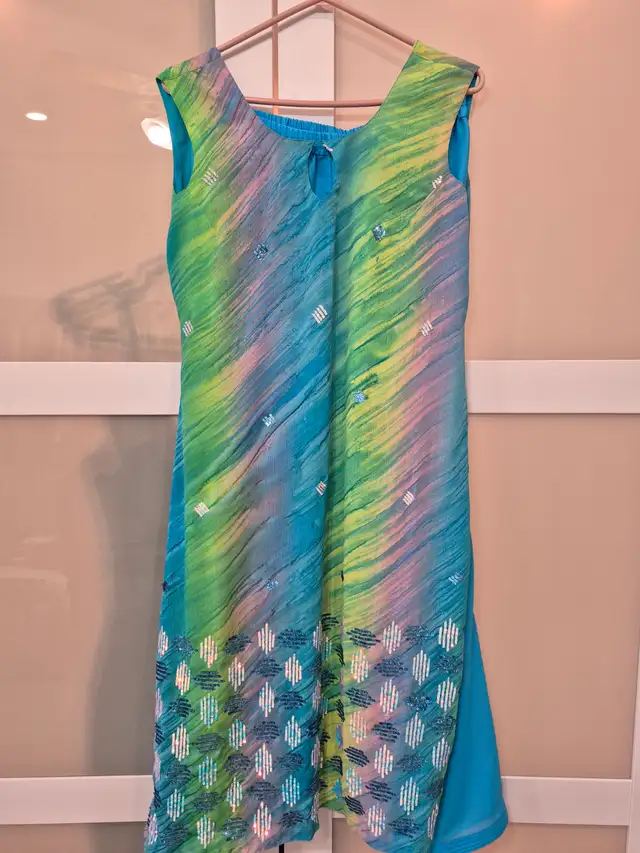 ACTOR/SINGER WARDROBE SALE ON GOWNS - Photo 7