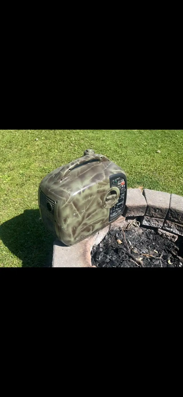 Yamaha 2000is inverter generator ultra quiet hunting/camping - Photo 3