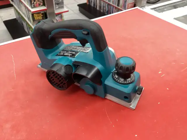 rabot électrique Makita outil seulement - Photo 2