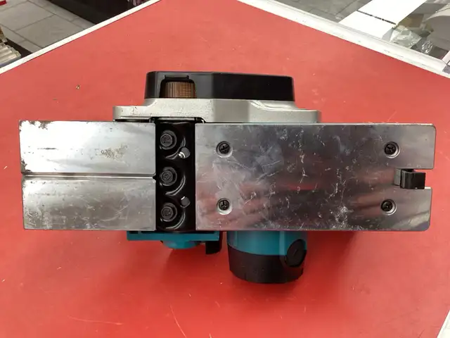 rabot électrique Makita outil seulement - Photo 4