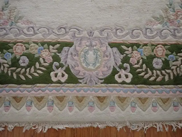 Large Chinese Rug - Photo 3