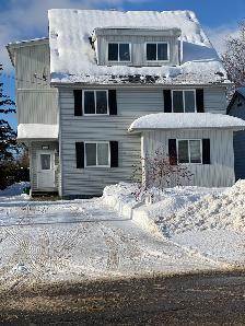 EXECUTIVE 2 BEDROOMS APARTMENT ON SECOND FLOOR