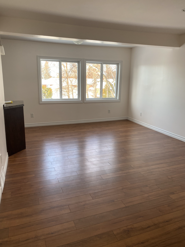 EXECUTIVE 2 BEDROOMS APARTMENT ON SECOND FLOOR - Photo 5