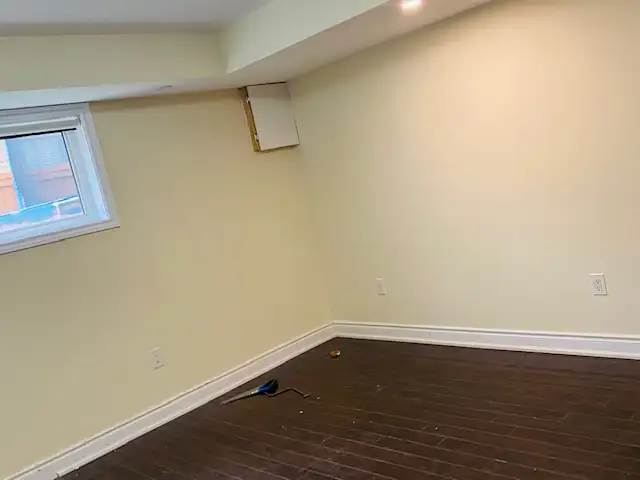 1 Bedroom For Rent in 3 Bedroom Legal Basement - Photo 4